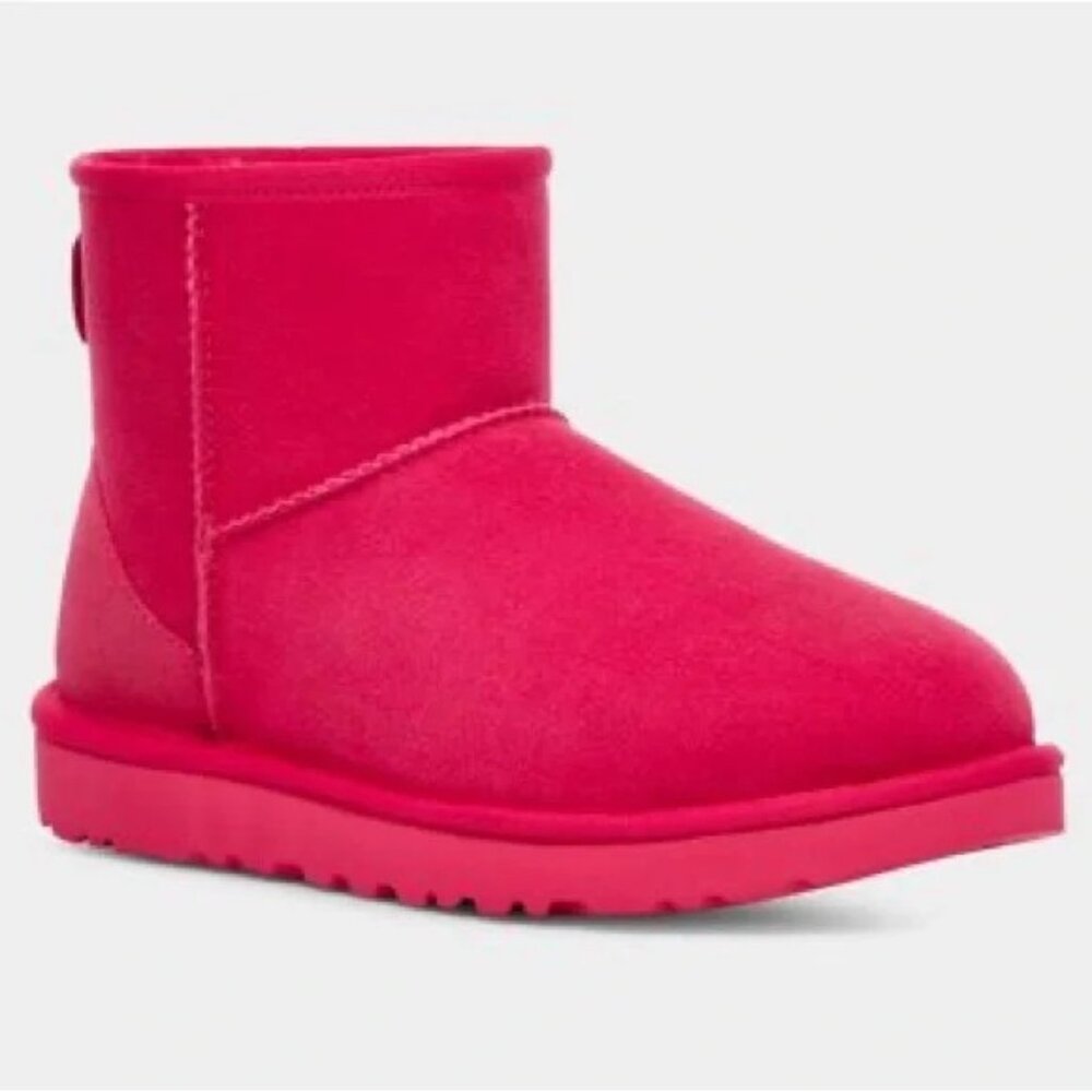 Ugg Classic Mini II  in Rash Women Sz 6 (New)